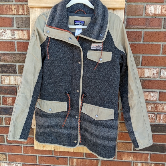 Patagonia reclaimed wool parka - Picture 4 of 8